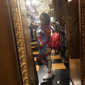 Meet your Posher, Ivory